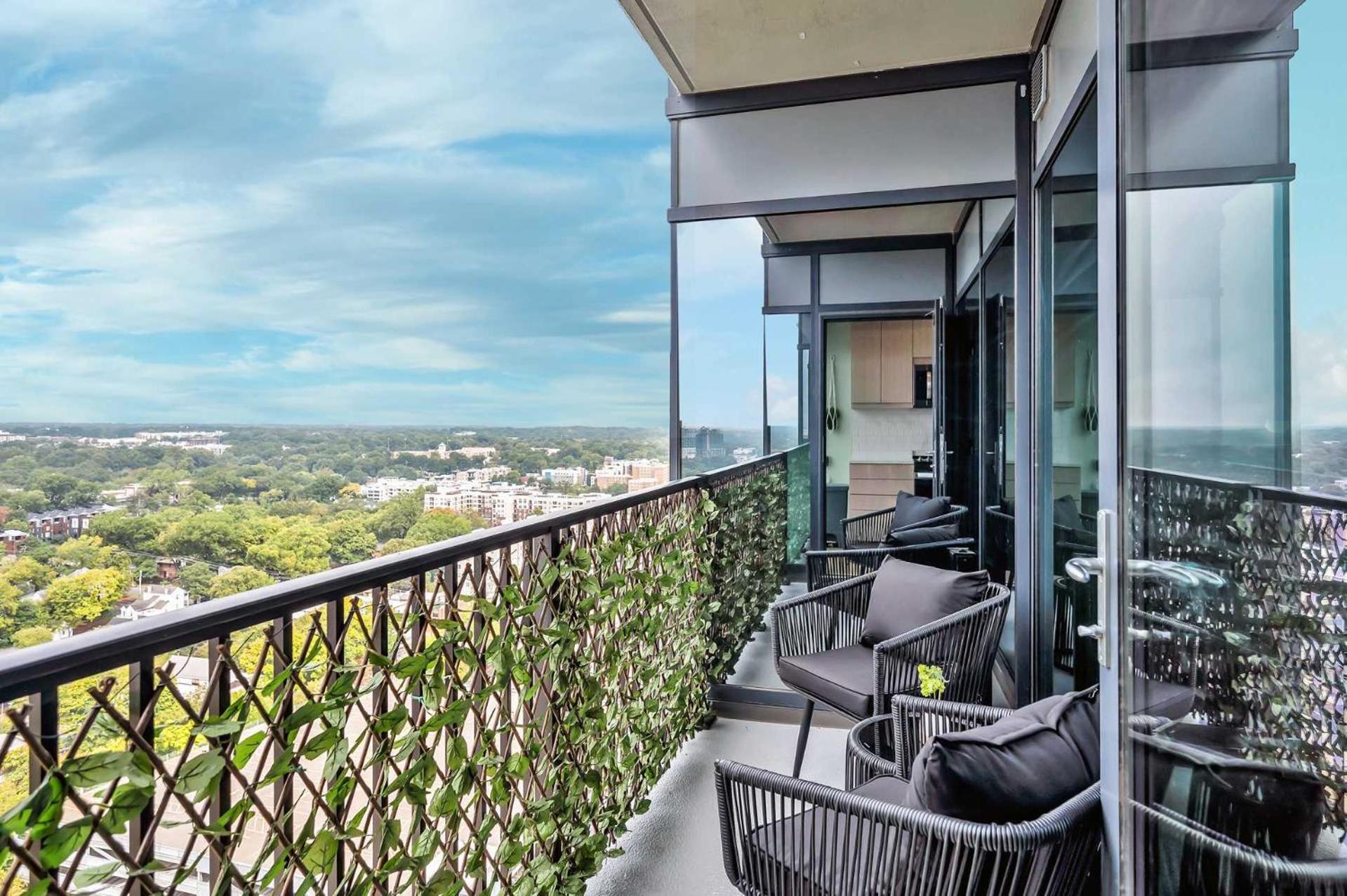 High-Rise Apt Raleigh Free Parking & Sunset View 1 Dış mekan fotoğraf