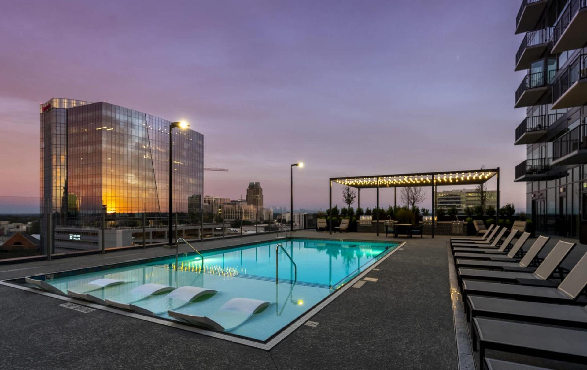 High-Rise Apt Raleigh Free Parking & Sunset View 1 Dış mekan fotoğraf